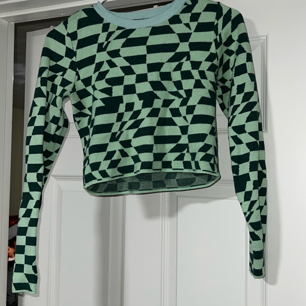 Cropped sweater top from RSQ. Size Medium but runs small.